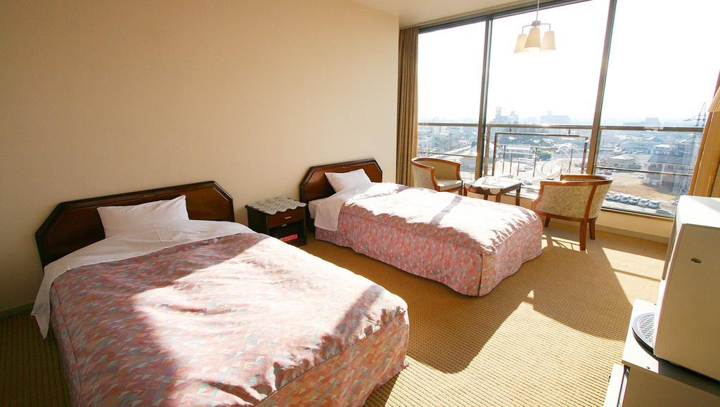 Hotel Hana Isawa Fuefuki Экстерьер фото