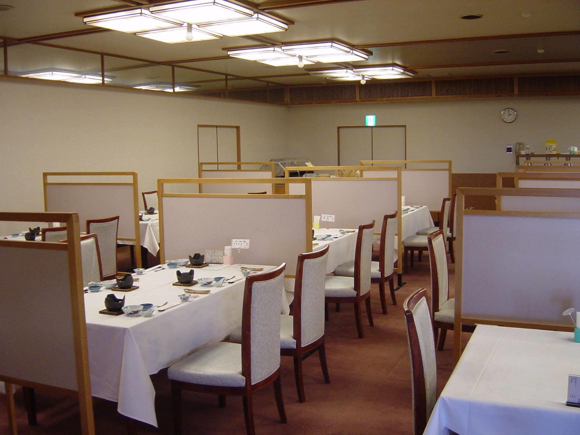Hotel Hana Isawa Fuefuki Экстерьер фото